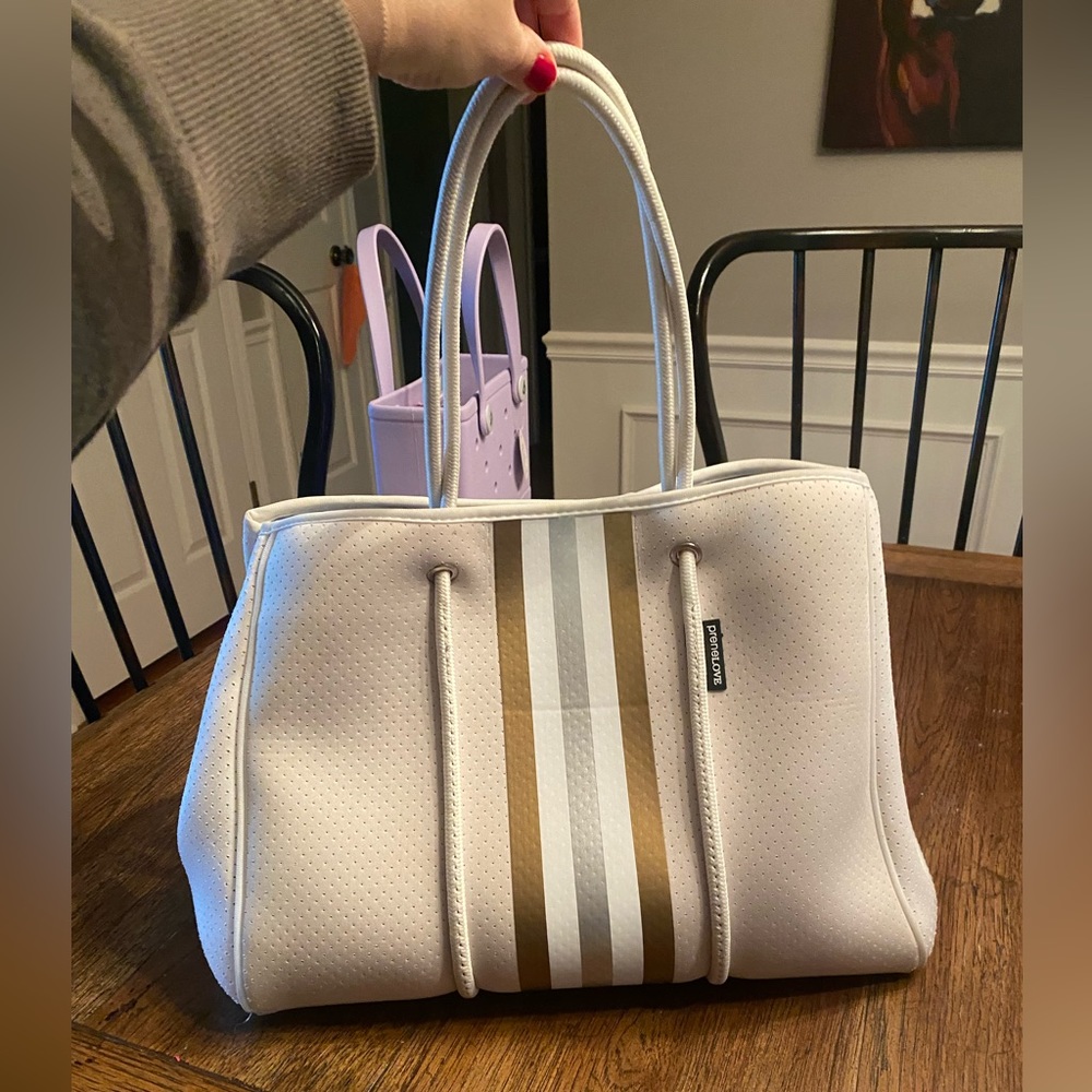 Prenelove tote bag